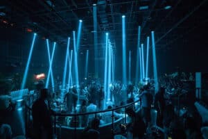 کلاب شبانه و لانج اونیو